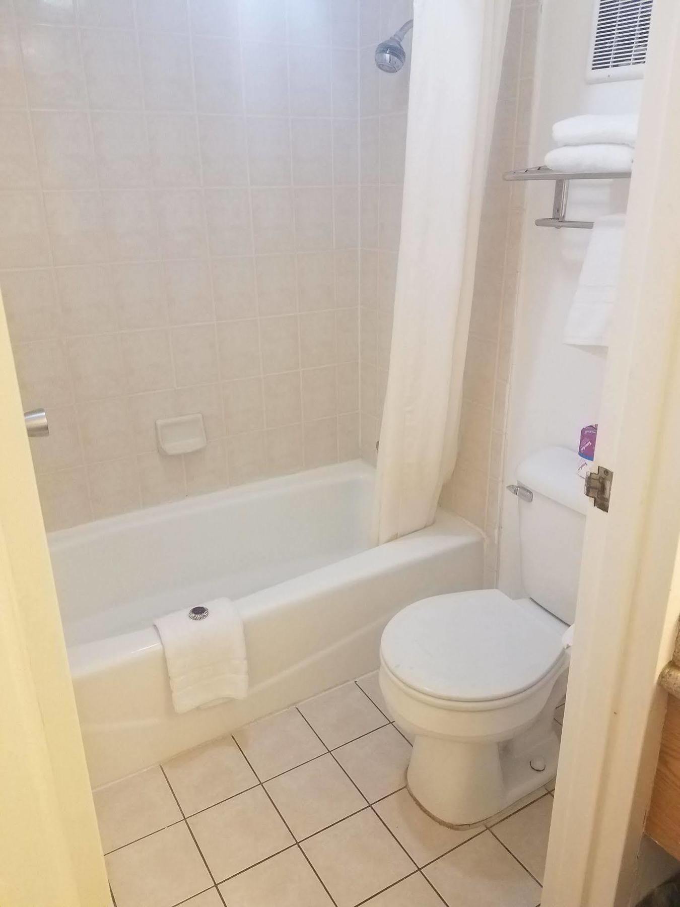 Day Inn Point Richmond **Dbl Reg** Bagian luar foto