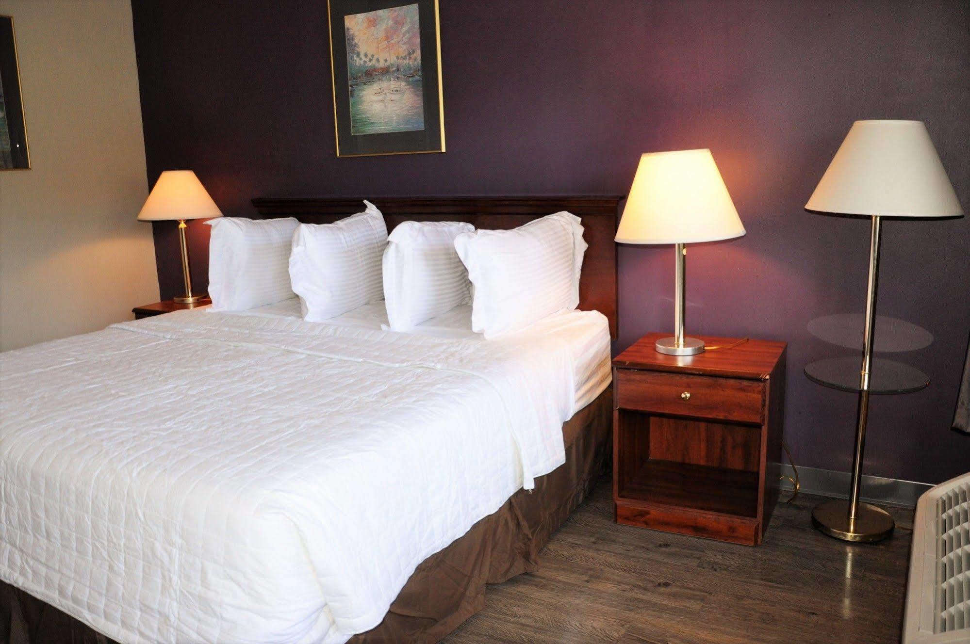 Day Inn Point Richmond **Dbl Reg** Bagian luar foto